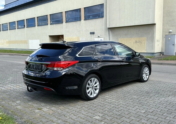 Hyundai i40 cena 35900 przebieg: 178000, rok produkcji 2013 z Gąbin małe 742